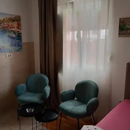 아파트 Studio Podgorica 포드고리차